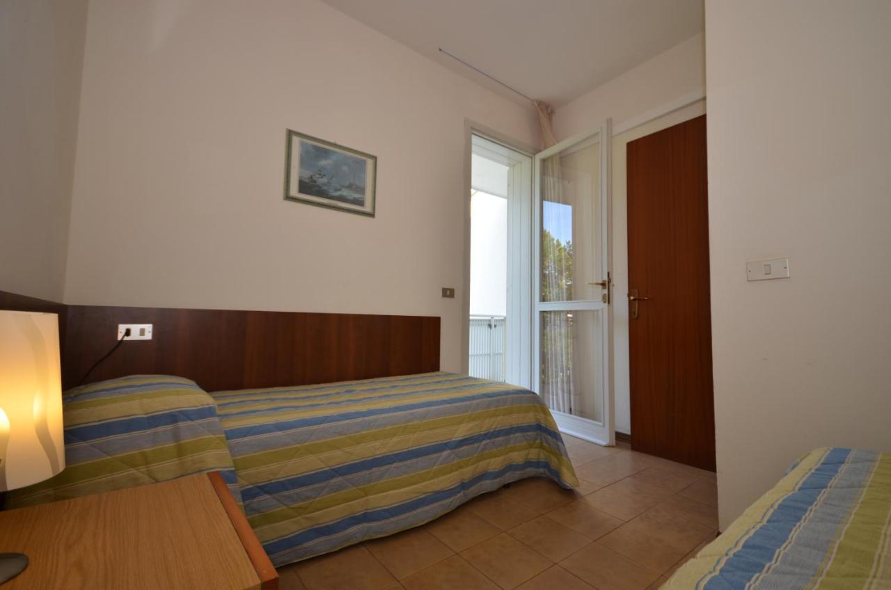 Appartamenti Sirio Via Pesci 6,8,14 Бибионе Екстериор снимка