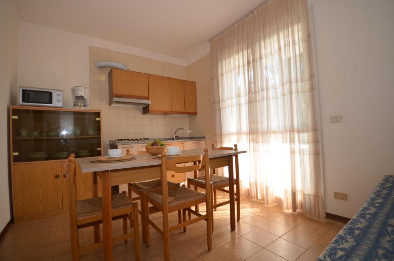 Appartamenti Sirio Via Pesci 6,8,14 Бибионе Екстериор снимка